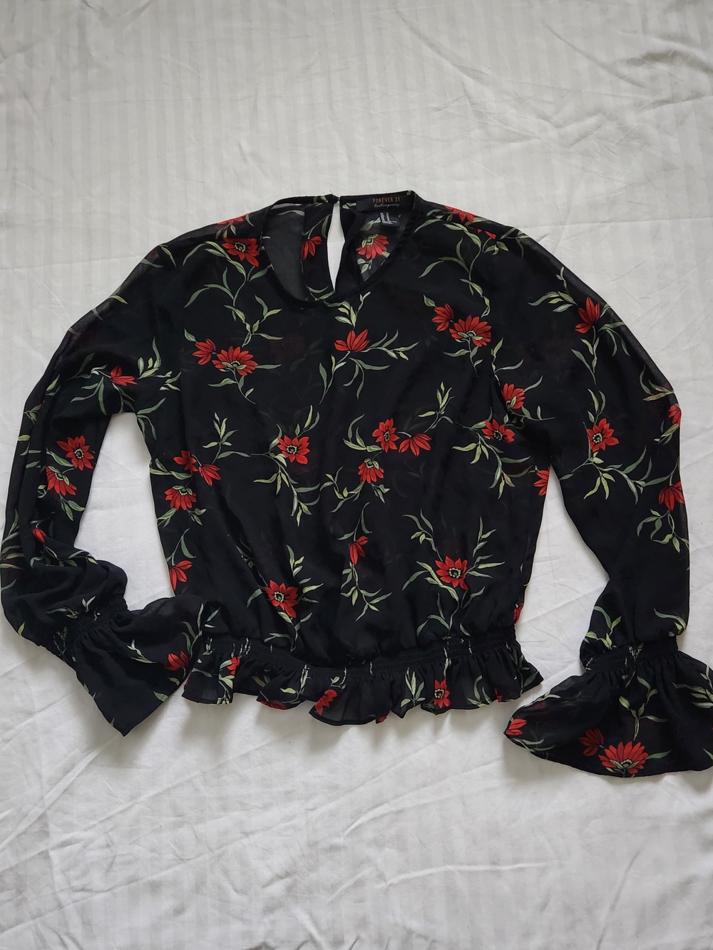 Forever 21 Black Floral Keyhole Long-Sleeve Blouse
